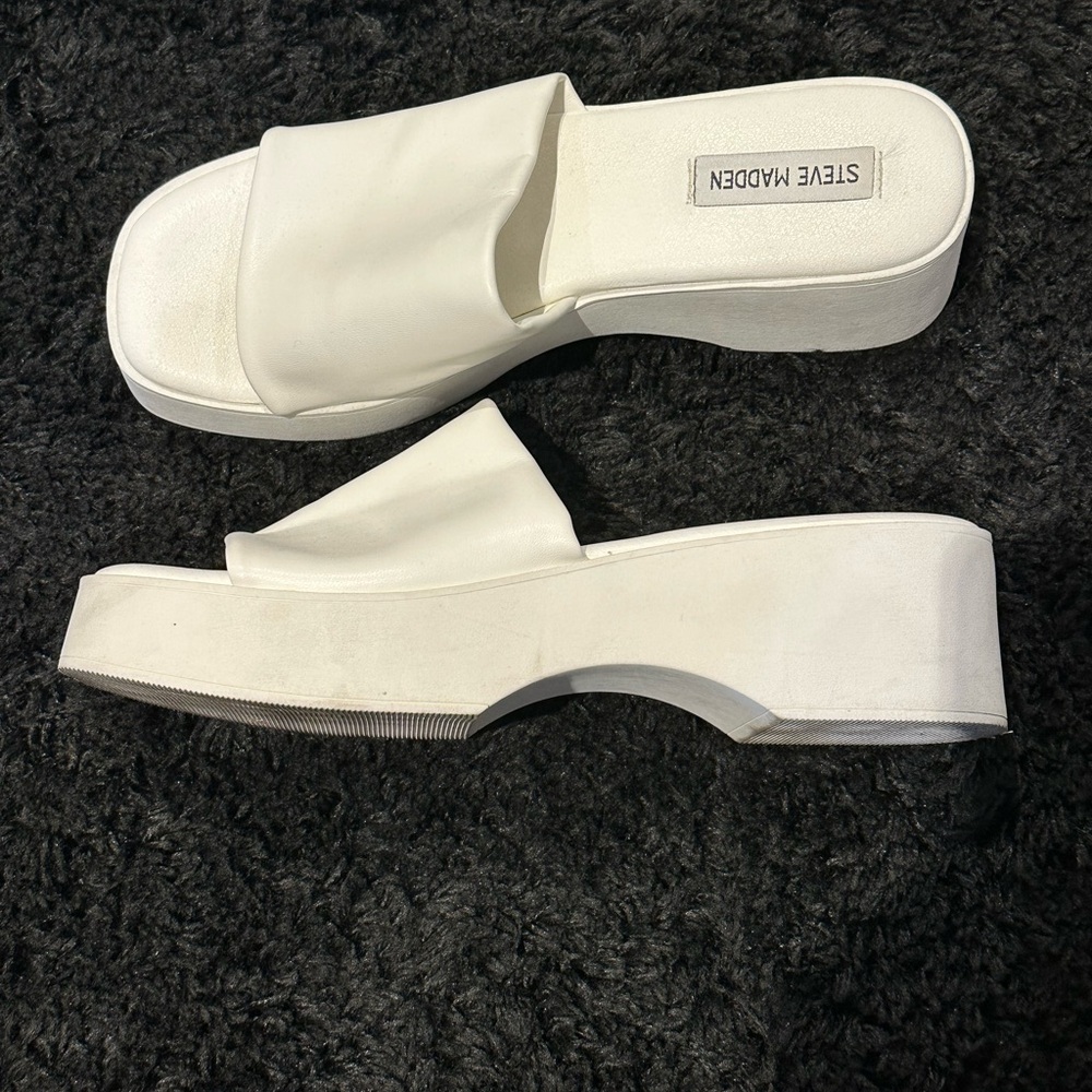 Steve Madden White sandals with Square-Toe Design - Picture 8 of 9